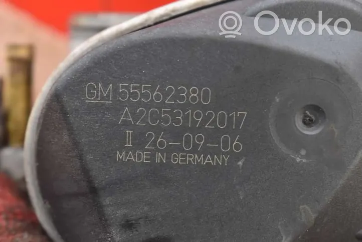 Opel Zafira B Boîtier papillon 55562380