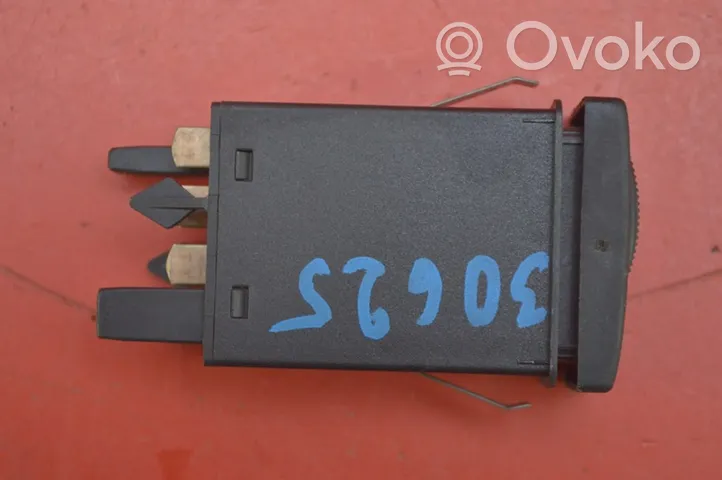 Audi A4 S4 B5 8D Hazard light switch 8D0941509D