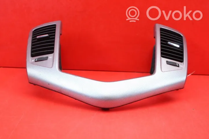 Chevrolet Cruze Garniture, panneau de grille d'aération latérale 95488443