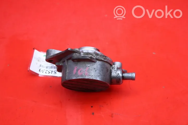 Volkswagen Golf IV Alipainepumppu 038145101B