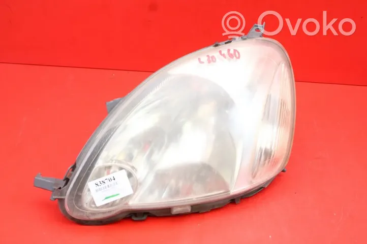 Toyota Yaris Verso Lampa przednia 81150-0D081