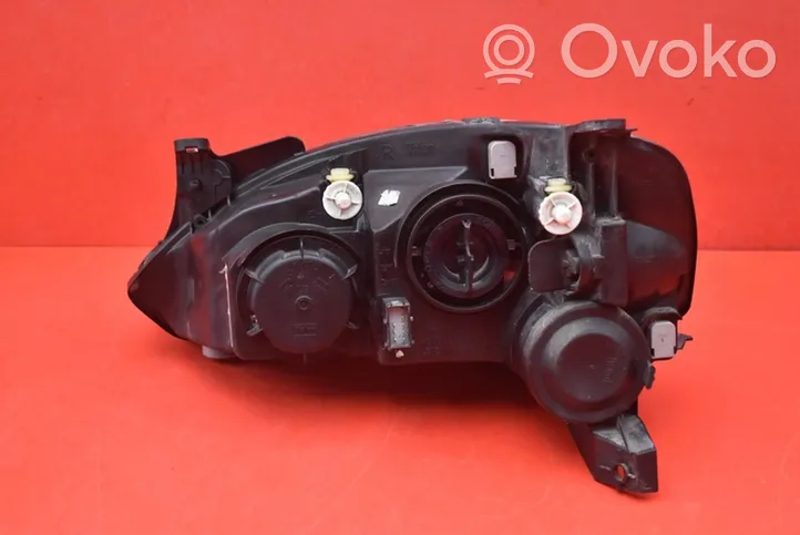 Opel Corsa C Lampa przednia 09114330