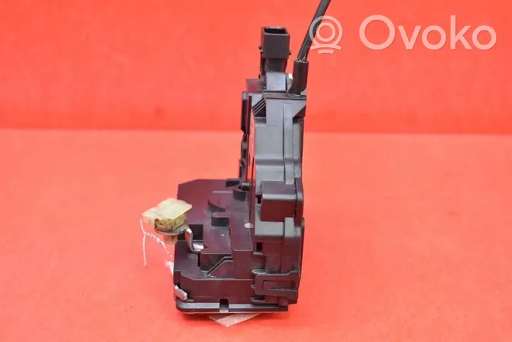 Opel Corsa D Front door lock 13258274