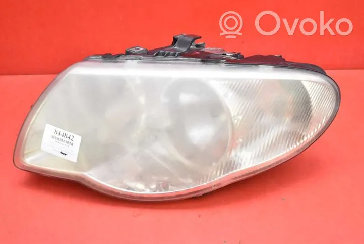 Chrysler Grand Voyager IV Phare frontale 04857831AC