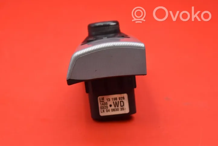 Opel Astra H Light switch 13198926