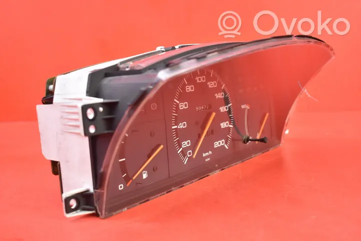 Mazda 626 Speedometer (instrument cluster) GR22D