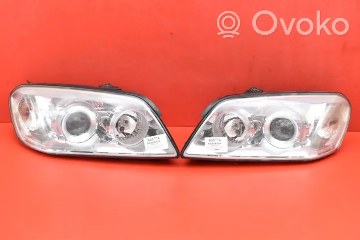 Chevrolet Captiva Lampa przednia 00015486