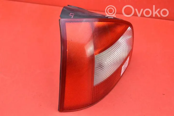 Audi A3 S3 8L Lampa tylna 8L0945095B