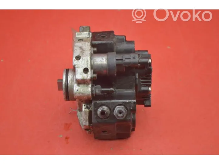 Volvo XC70 Pompe d'injection de carburant à haute pression 8689590