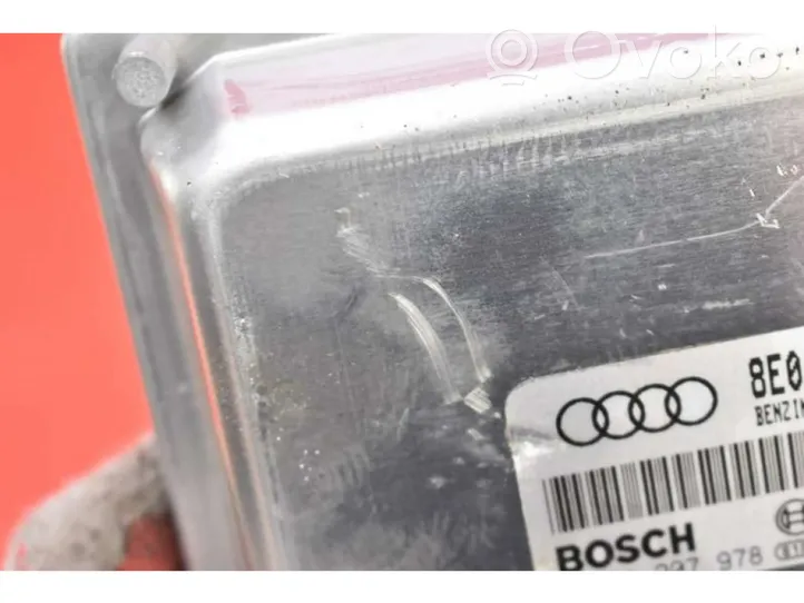 Audi A4 S4 B6 8E 8H Unité de commande, module ECU de moteur 8E0909557H