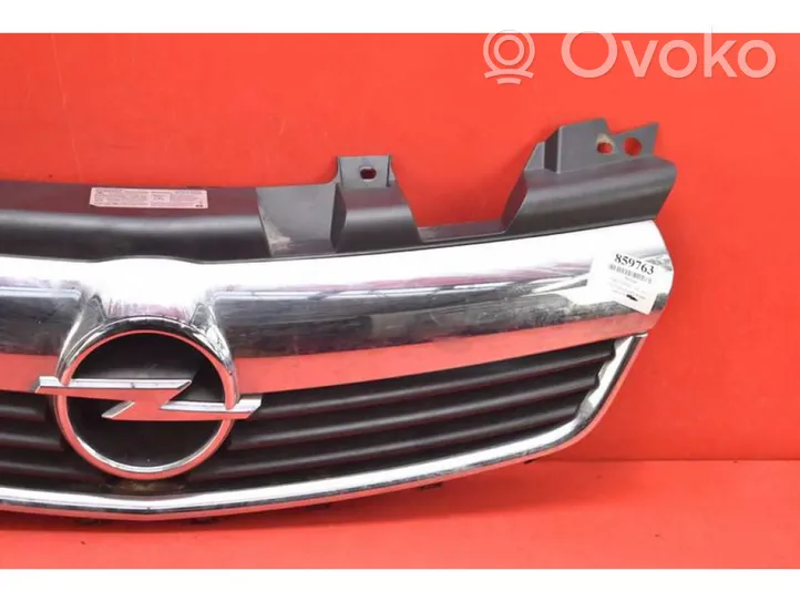 Opel Zafira B Grille de calandre avant 13136136