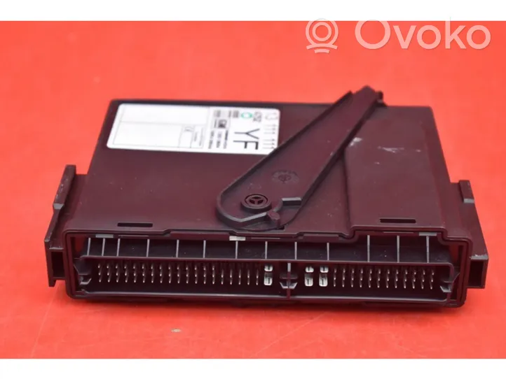 Opel Corsa C Galios (ECU) modulis 13111111