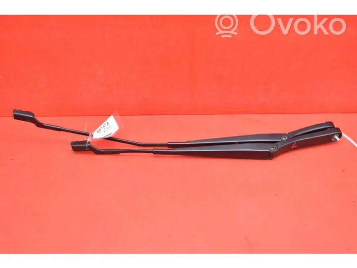 Skoda Fabia Mk3 (NJ) Front wiper blade arm 6V1955410A