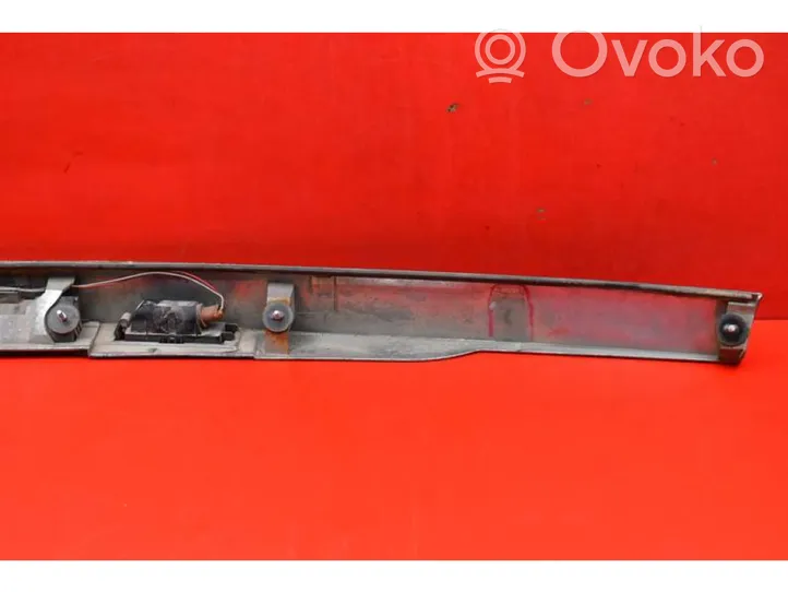 Opel Zafira B Éclairage de plaque d'immatriculation 13137862