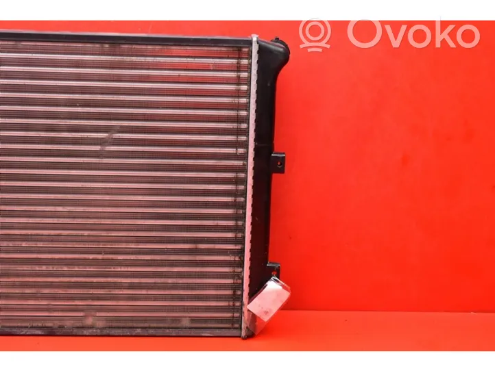 Volkswagen Golf IV Radiateur de refroidissement AC221021