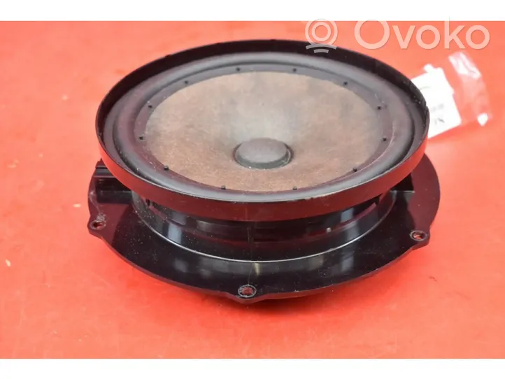 Volkswagen Golf V Subwoofer-bassokaiutin 1KM035454D