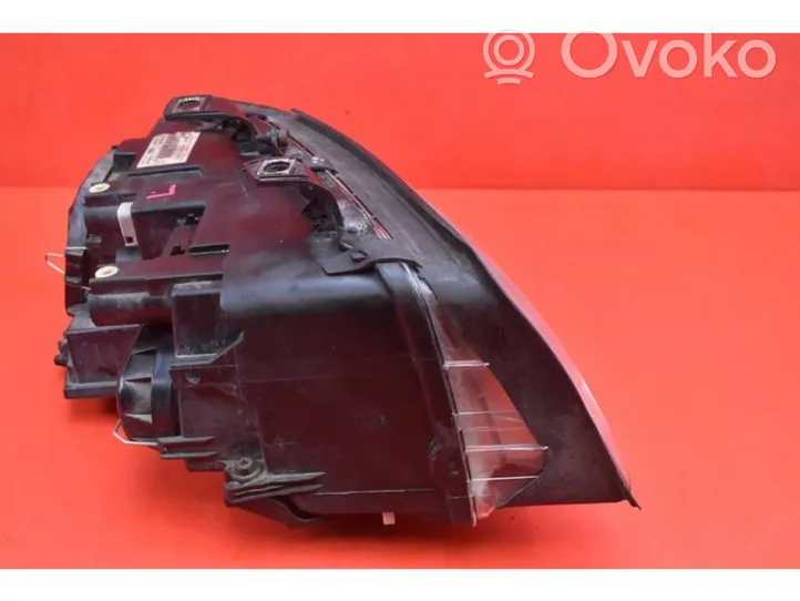 Audi A4 S4 B6 8E 8H Lampa przednia 8E0941003S