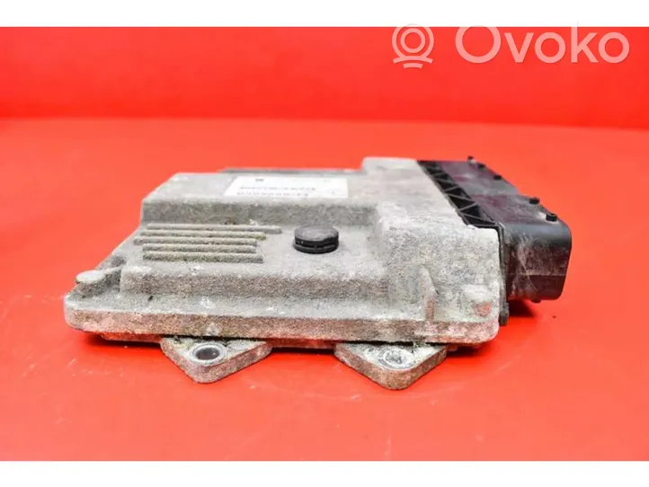 Opel Corsa D Блок управления двигателем ECU 55198930CN