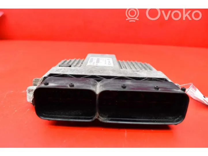 Opel Corsa D Блок управления двигателем ECU 55198930CN