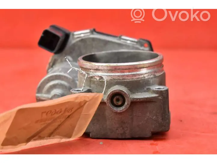 BMW 1 E82 E88 Throttle body valve 7561066-01