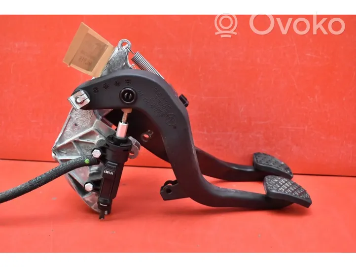 BMW 1 E82 E88 Pedal del acelerador 678711