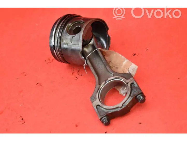 BMW 5 E39 Piston BMW