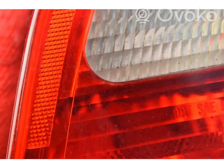 BMW 3 E36 Luci posteriori 8364924