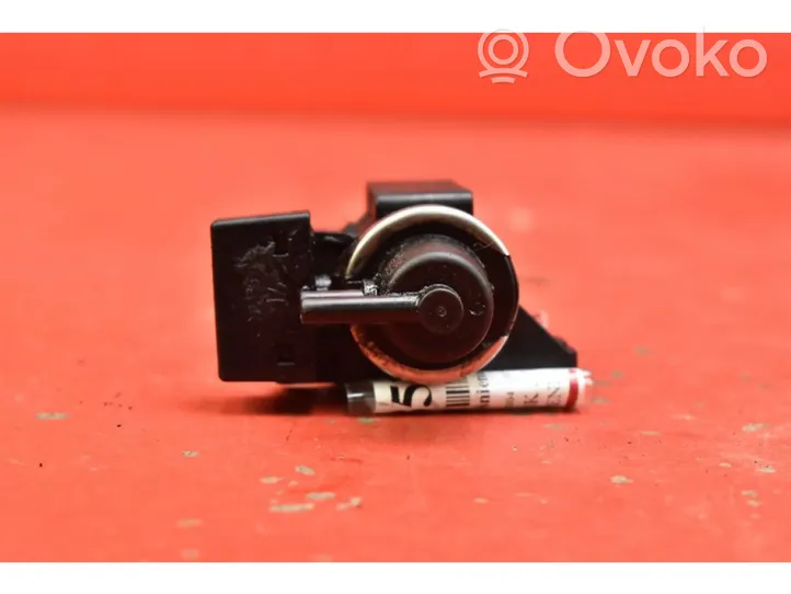 BMW 1 E81 E87 Vacuum valve 72279600