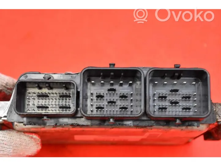 Ford Focus Блок управления двигателем ECU BV61-12A650-AFK