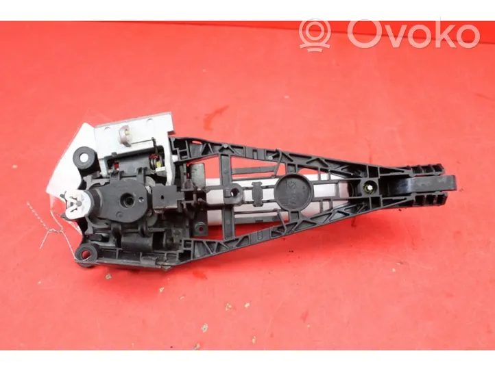 Opel Astra J Klamka zewnętrzna drzwi przednich 13577484