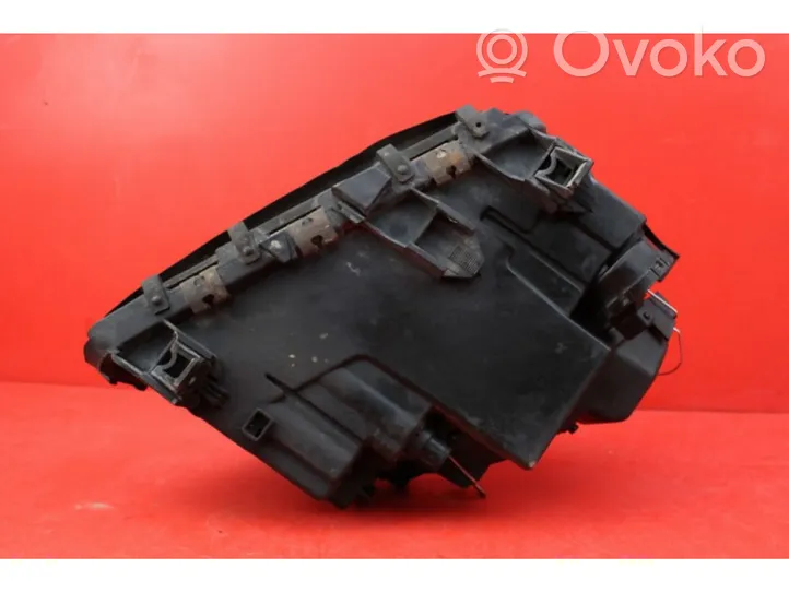 Audi A8 S8 D2 4D Lampa przednia 1305235230