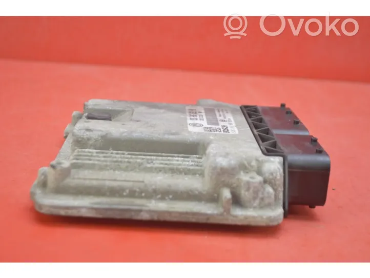 Volkswagen Golf V Komputer / Sterownik ECU silnika 03G906021HB