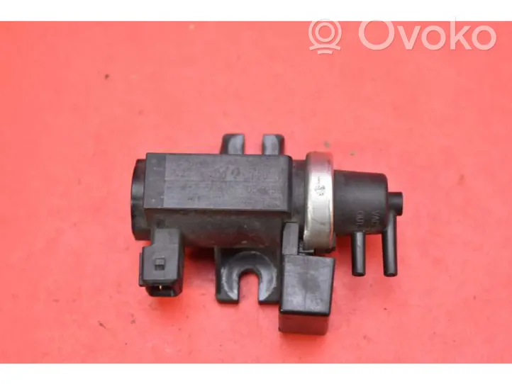 BMW X3 E83 Vacuum valve 2247906