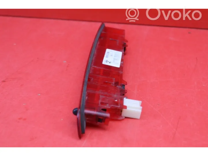 Nissan Qashqai Takatavaratilan sisävalo 26590JD00A