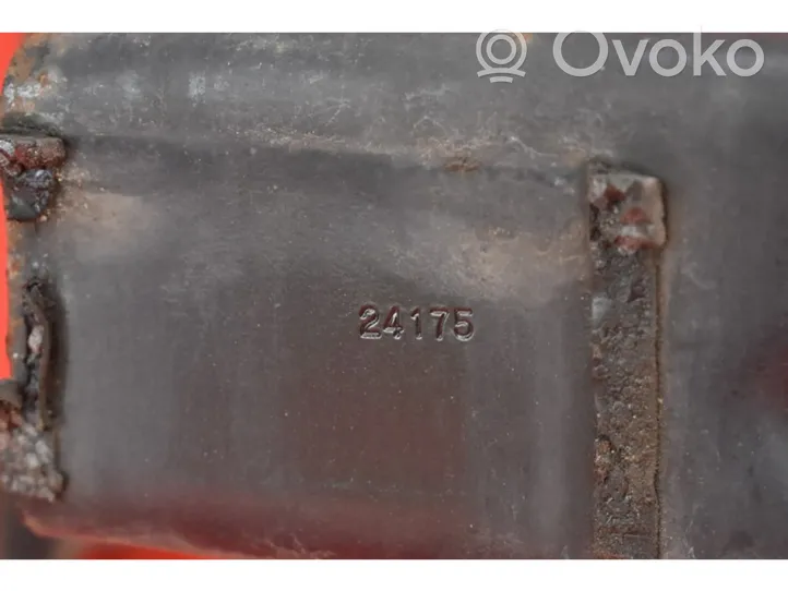 Skoda Octavia Mk2 (1Z) Priekšpusē bampera sastiprinājums SKODA