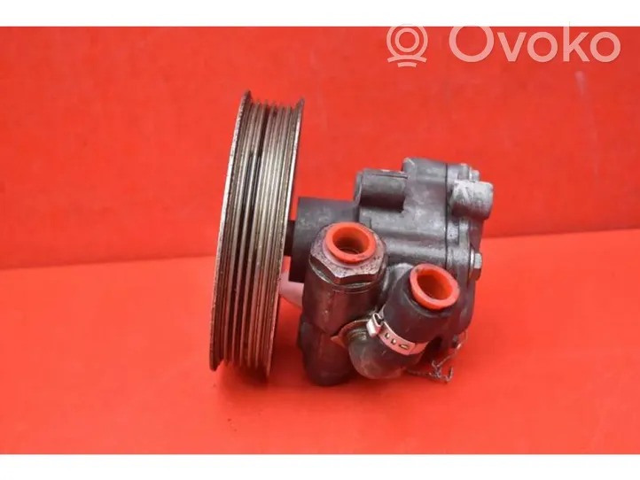 Audi A4 S4 B6 8E 8H Ohjaustehostimen pumppu 8E0145153