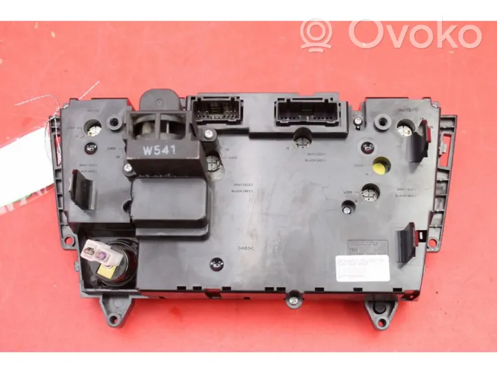 Volvo V70 Ilmastoinnin ohjainlaite 30746022