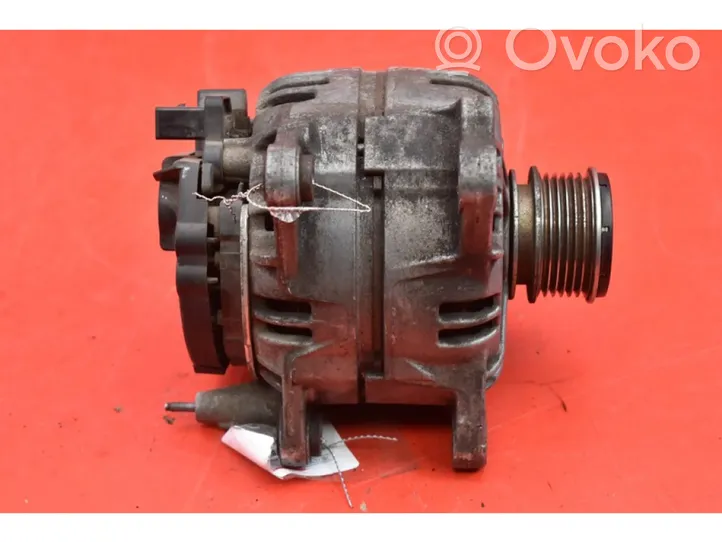 Volkswagen PASSAT B5.5 Generator/alternator 06F903023F