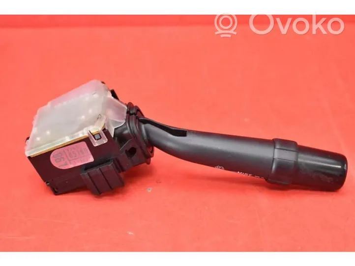 Toyota Avensis Verso Bouton interrupteur de commande d'essuie-glace de phare 173654