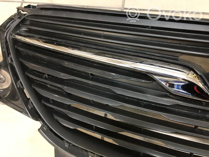 Opel Grandland X Grille calandre supérieure de pare-chocs avant YP00023977