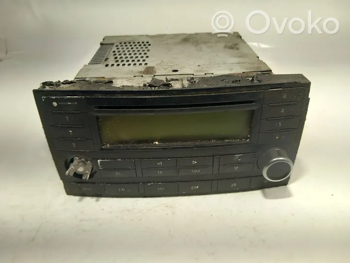 Volkswagen Touareg I Radio/CD/DVD/GPS-pääyksikkö 7L6035195A