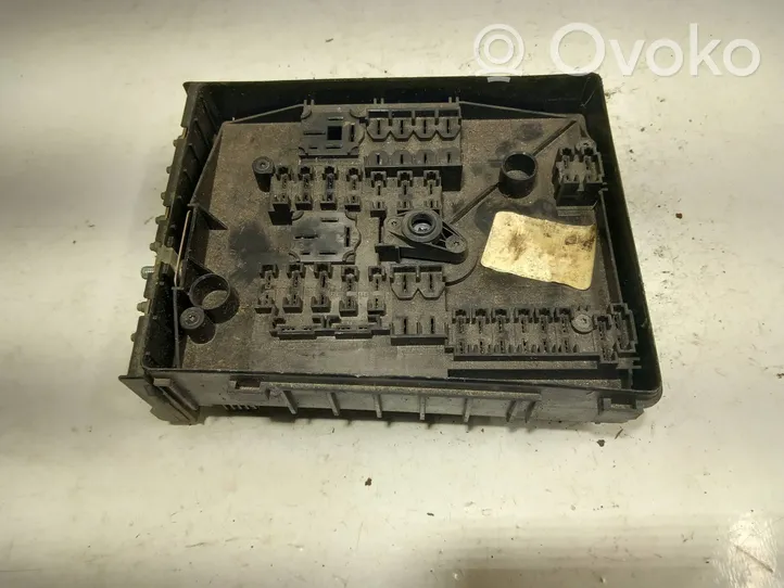 Volkswagen Jetta V Fuse box set 1K0937125