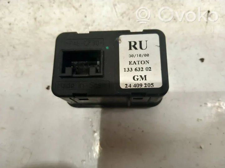 Opel Meriva A Electric window control switch 24409205