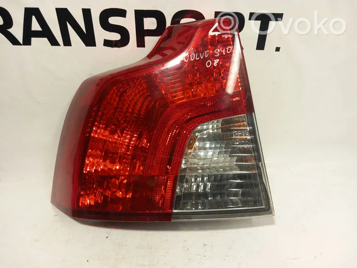 Volvo S40 Aizmugurējais lukturis virsbūvē 1090028