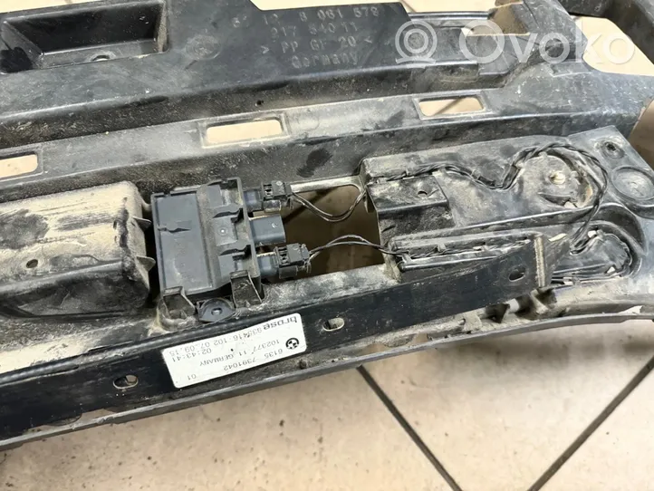 BMW 7 G11 G12 Apakšējā bampera daļa (lūpa) 21754011