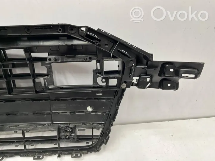 Audi A6 S6 C8 4K Maskownica / Grill / Atrapa górna chłodnicy 4K0853651