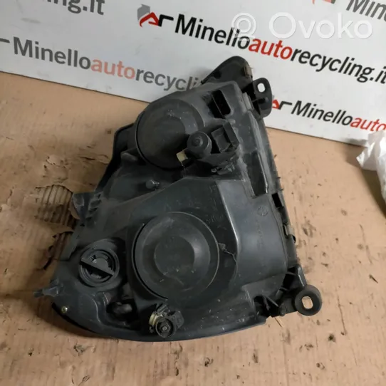 Renault Clio II Riflettore fanale posteriore 7701057654