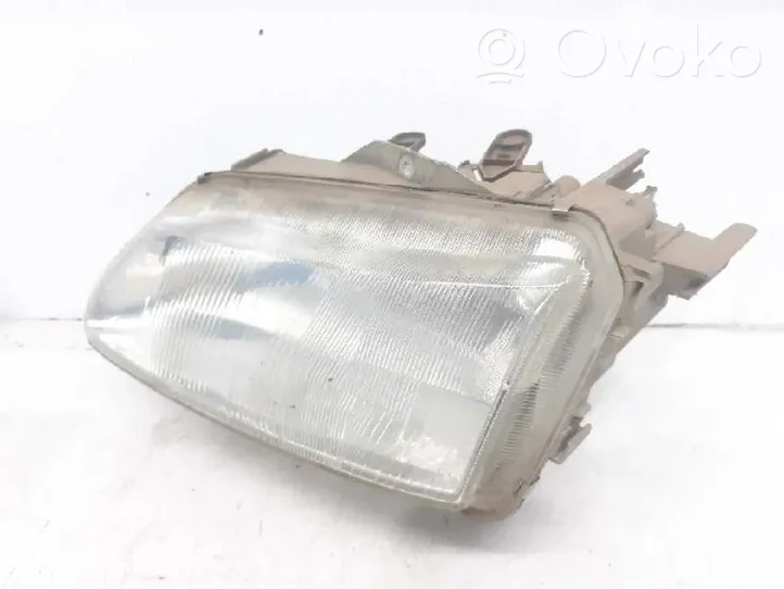 Renault Laguna I Phare frontale 7701038269