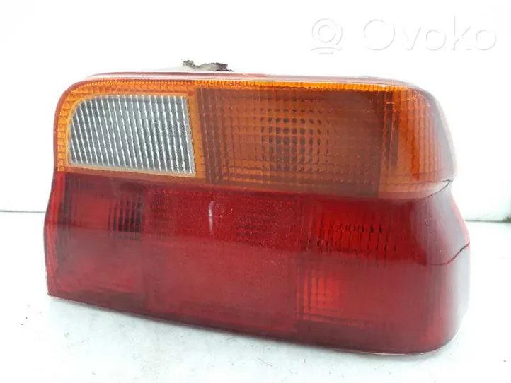 Ford Orion Rear/tail lights 1052403