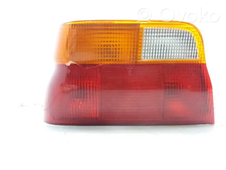 Ford Orion Rear/tail lights 1052429